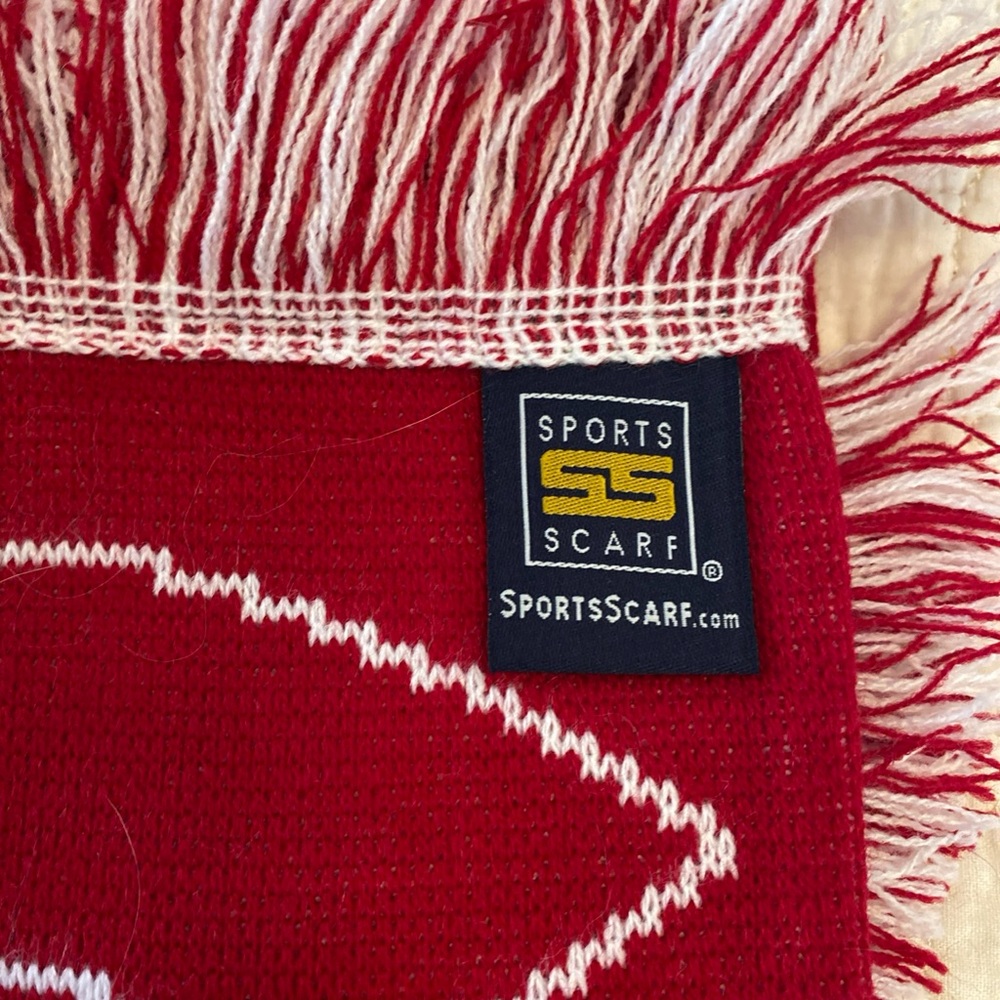 Red Razorback Soccer Scarf 1996-2016 - Picture 10 of 13